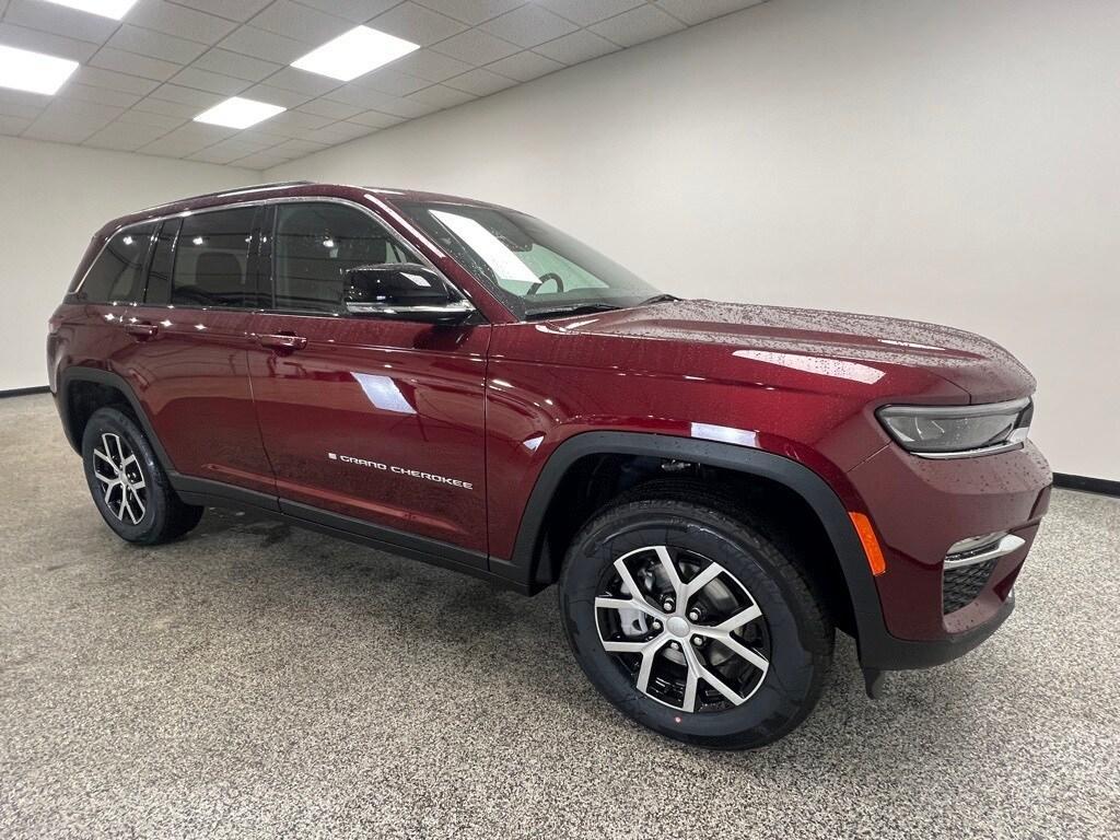 new 2025 Jeep Grand Cherokee car, priced at $42,378