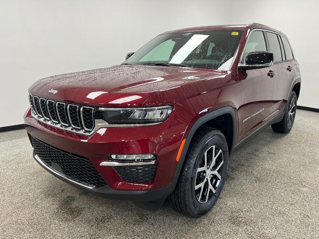 new 2025 Jeep Grand Cherokee car, priced at $42,378