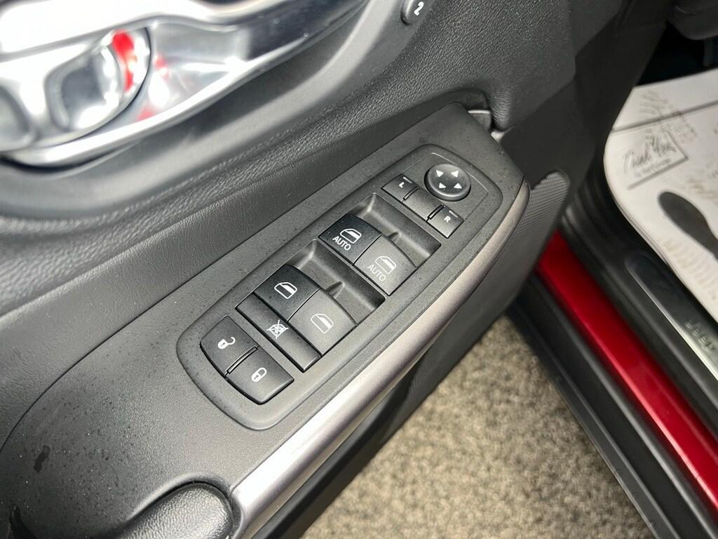 used 2019 Jeep Cherokee car, priced at $16,900