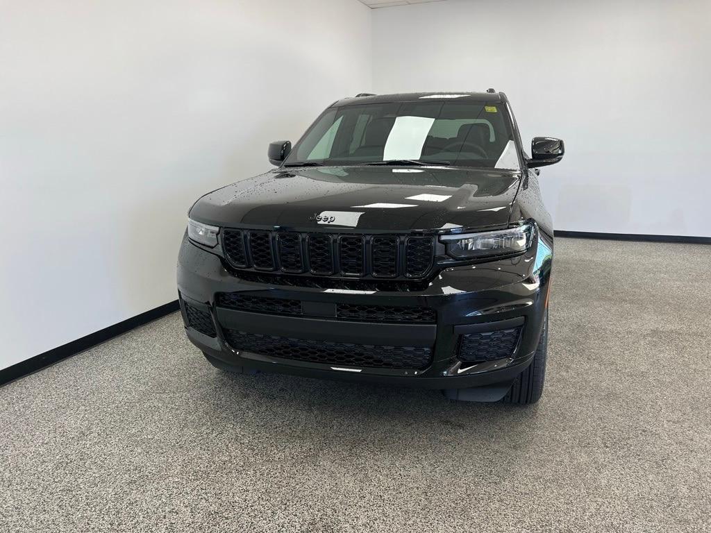 new 2025 Jeep Grand Cherokee L car, priced at $42,982