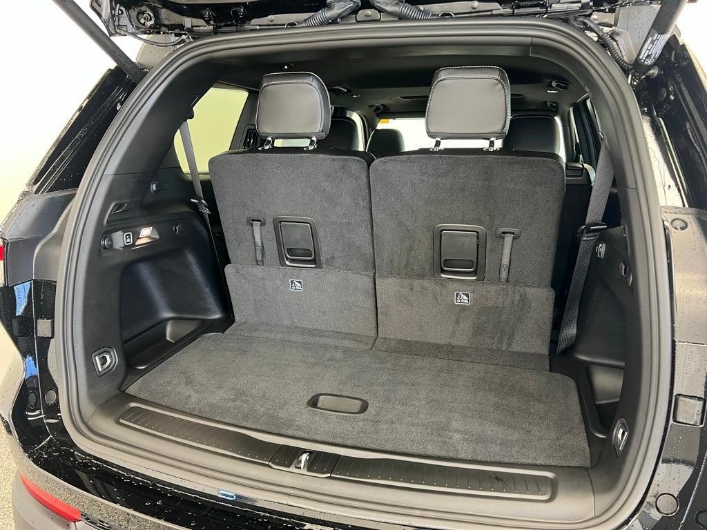 new 2025 Jeep Grand Cherokee L car, priced at $42,982