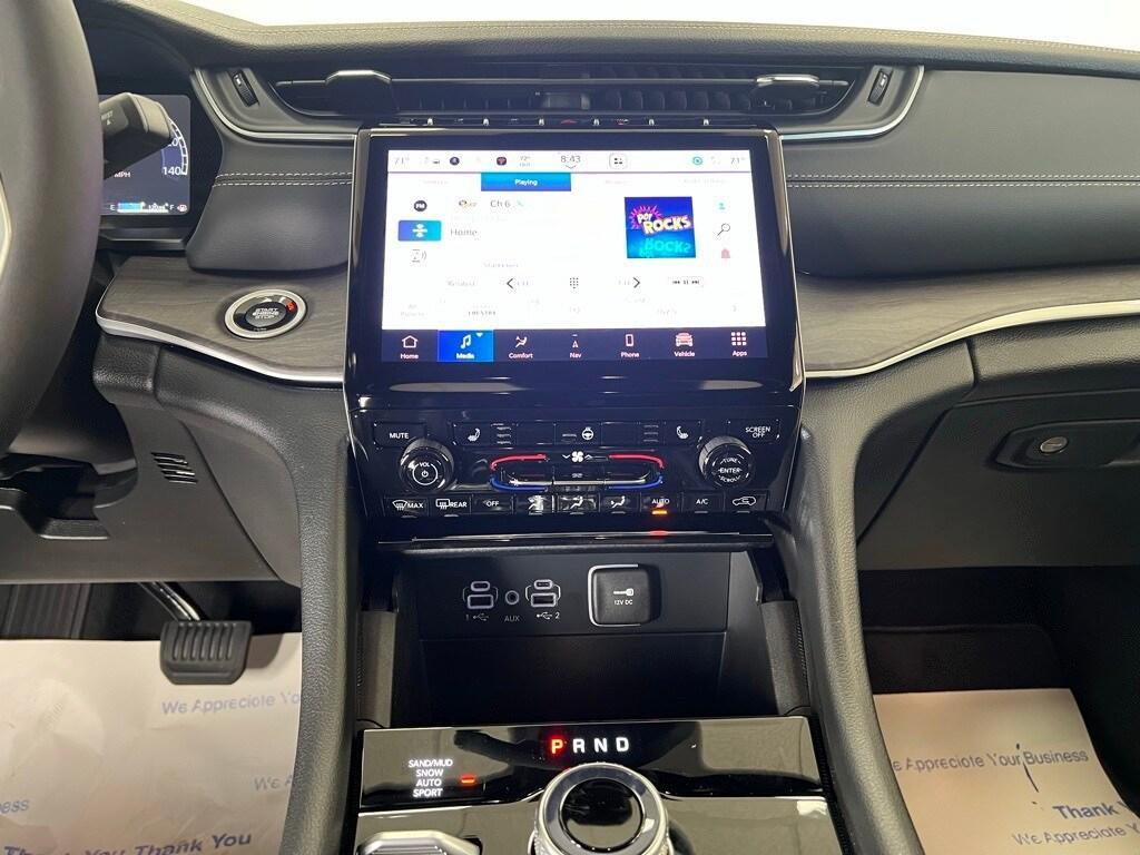 new 2025 Jeep Grand Cherokee L car, priced at $43,641