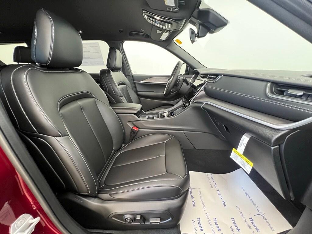 new 2025 Jeep Grand Cherokee L car, priced at $43,641