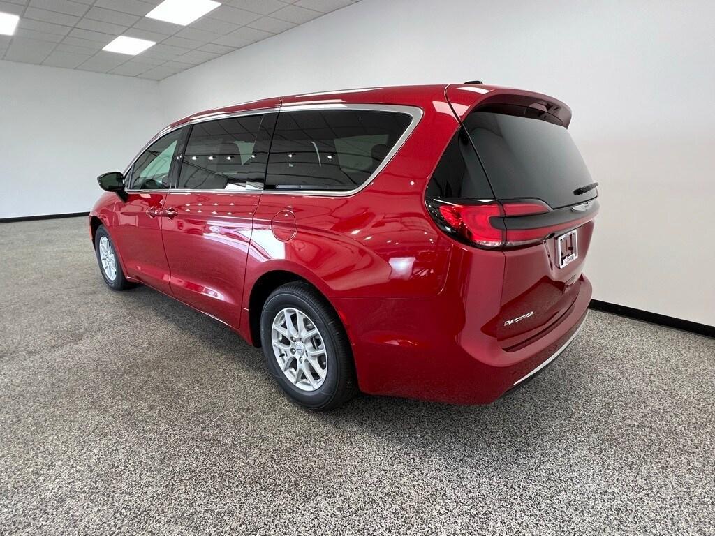 new 2025 Chrysler Pacifica car, priced at $40,719