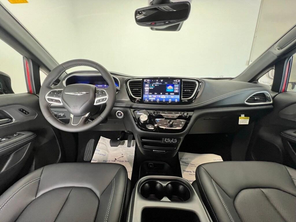 new 2025 Chrysler Pacifica car, priced at $40,719