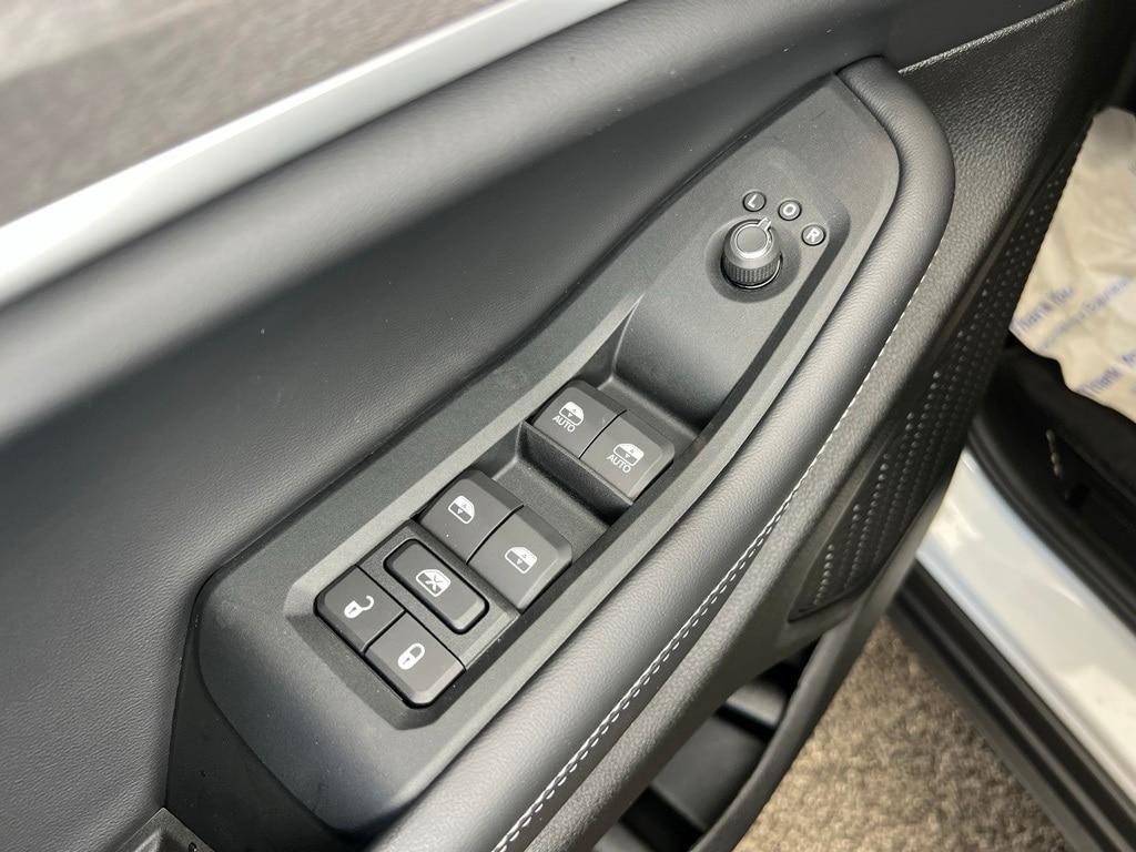 new 2025 Jeep Grand Cherokee L car, priced at $43,605