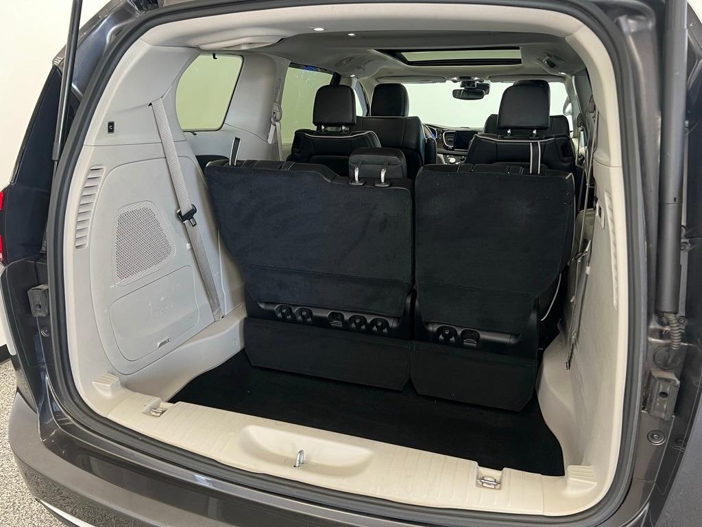 used 2021 Chrysler Pacifica car, priced at $25,902