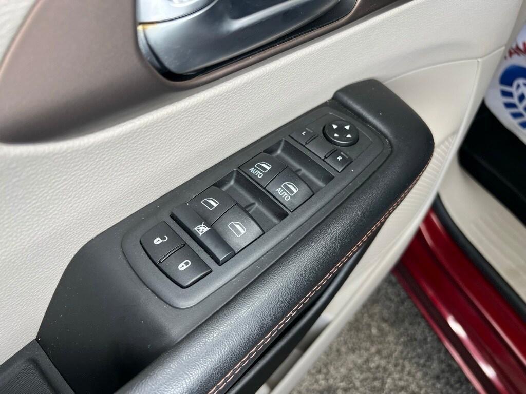 used 2019 Chrysler Pacifica car, priced at $17,576