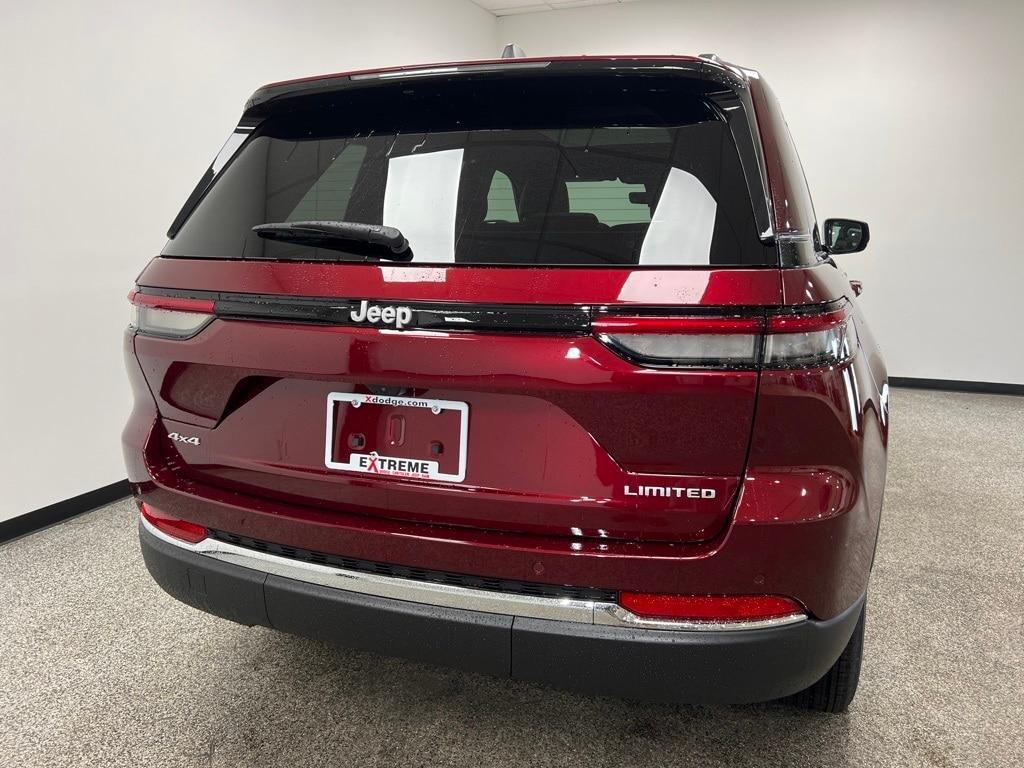 new 2025 Jeep Grand Cherokee car, priced at $43,944