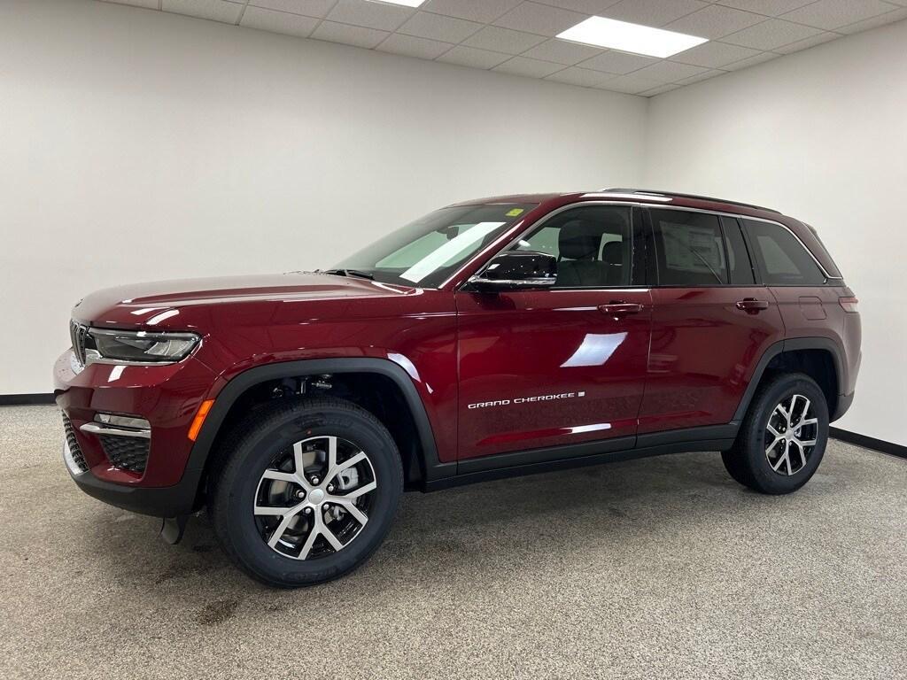 new 2025 Jeep Grand Cherokee car, priced at $43,944