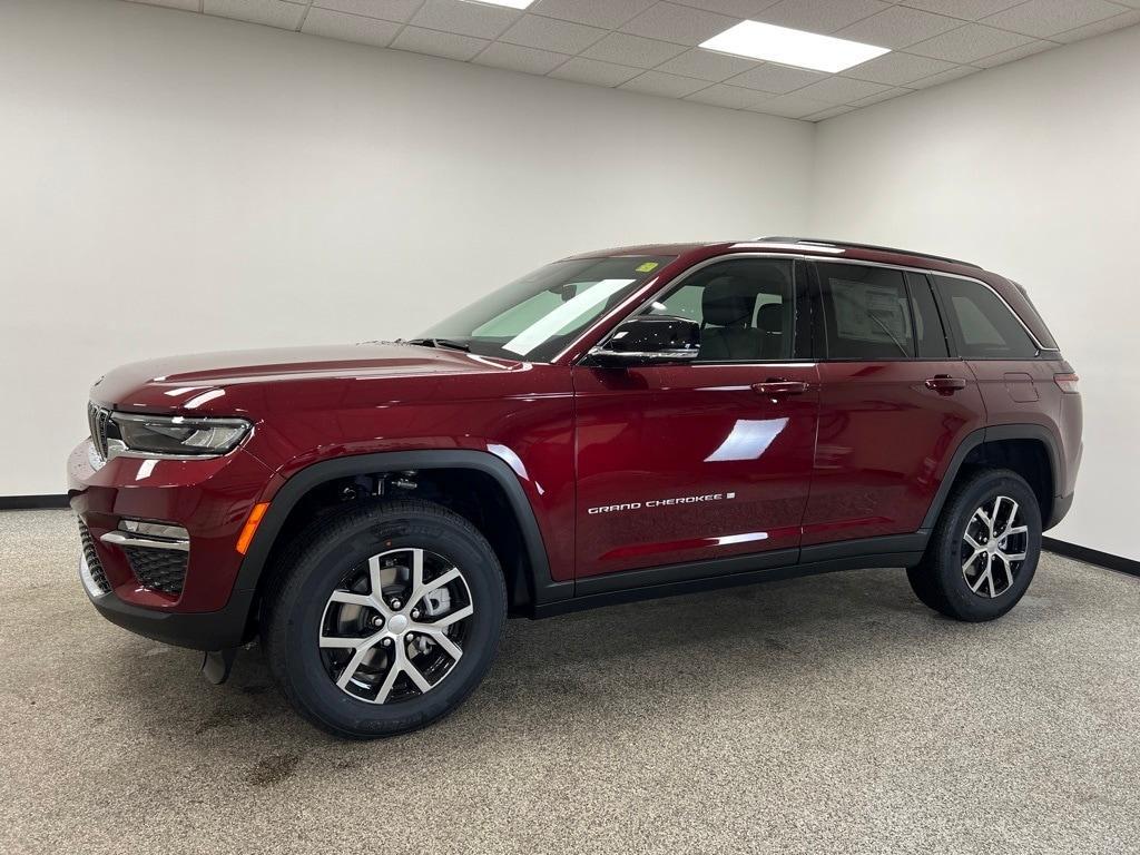 new 2025 Jeep Grand Cherokee car, priced at $43,944
