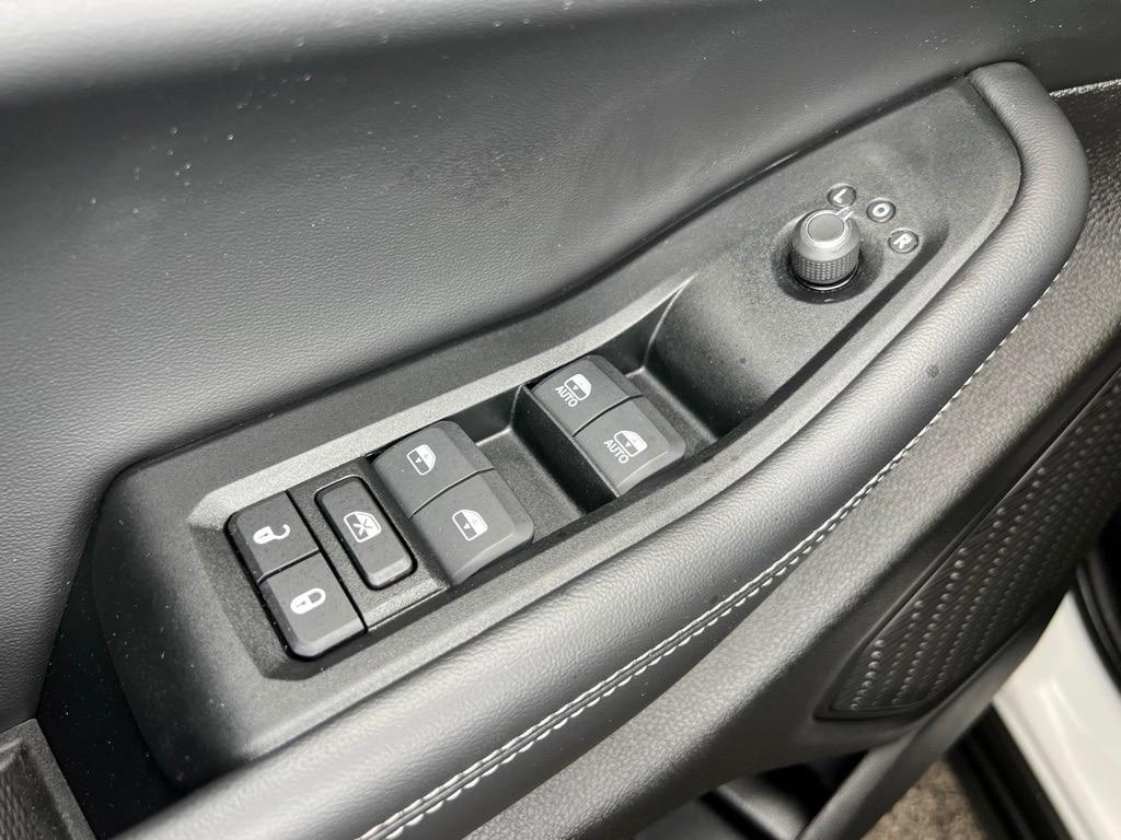 used 2024 Jeep Grand Cherokee car, priced at $38,400
