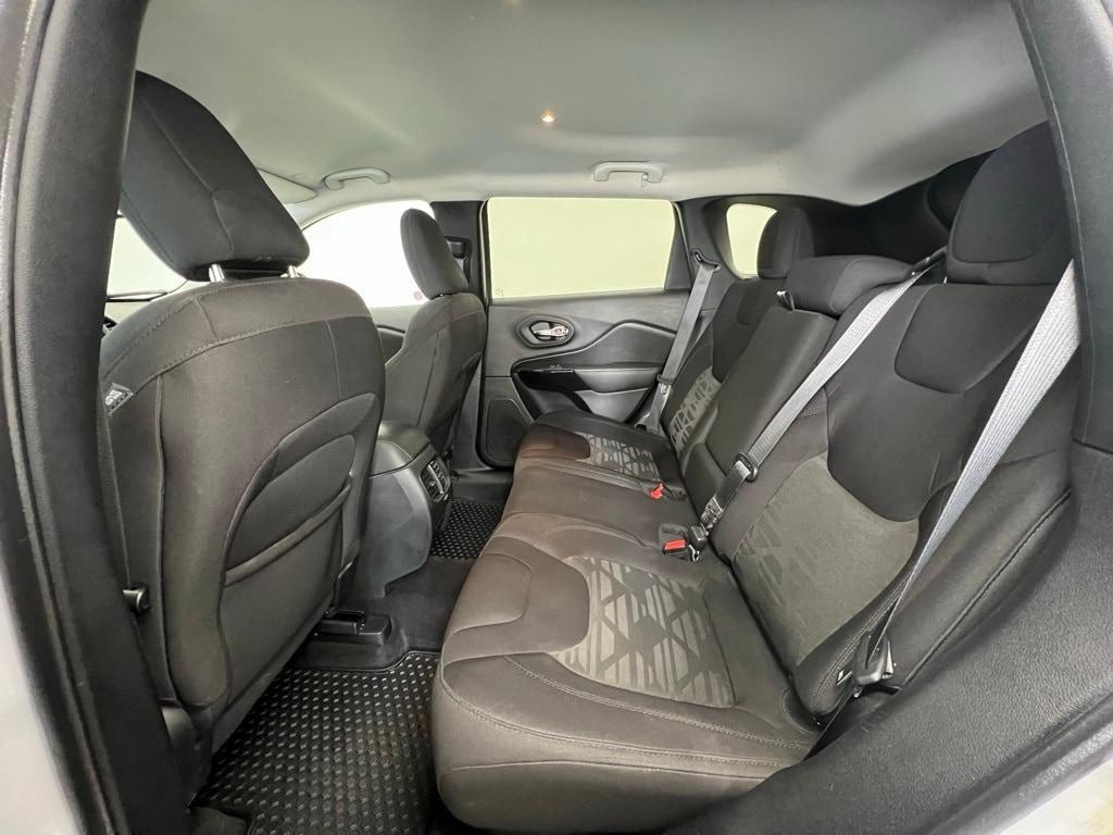 used 2020 Jeep Cherokee car, priced at $19,550