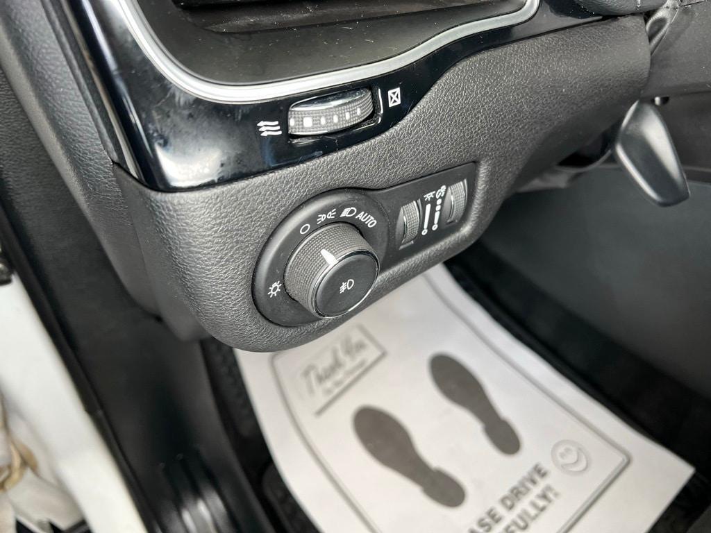 used 2020 Jeep Cherokee car, priced at $19,550