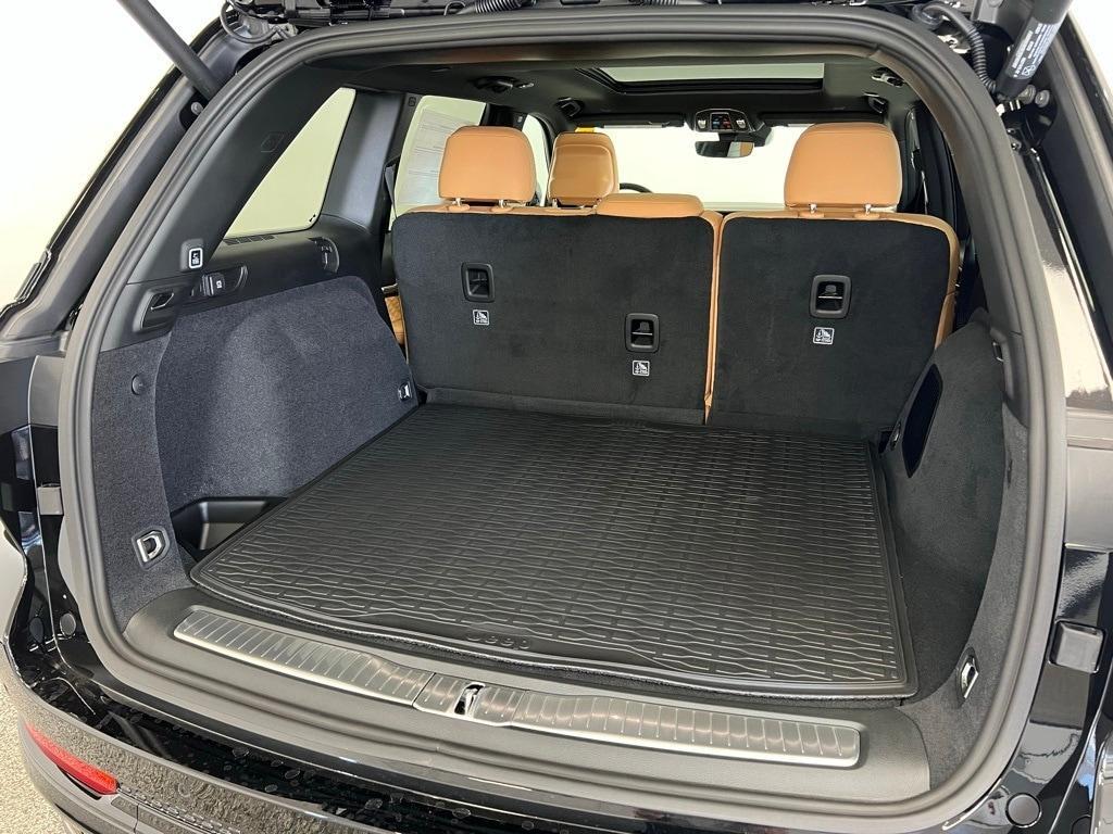 new 2025 Jeep Grand Cherokee car, priced at $63,675