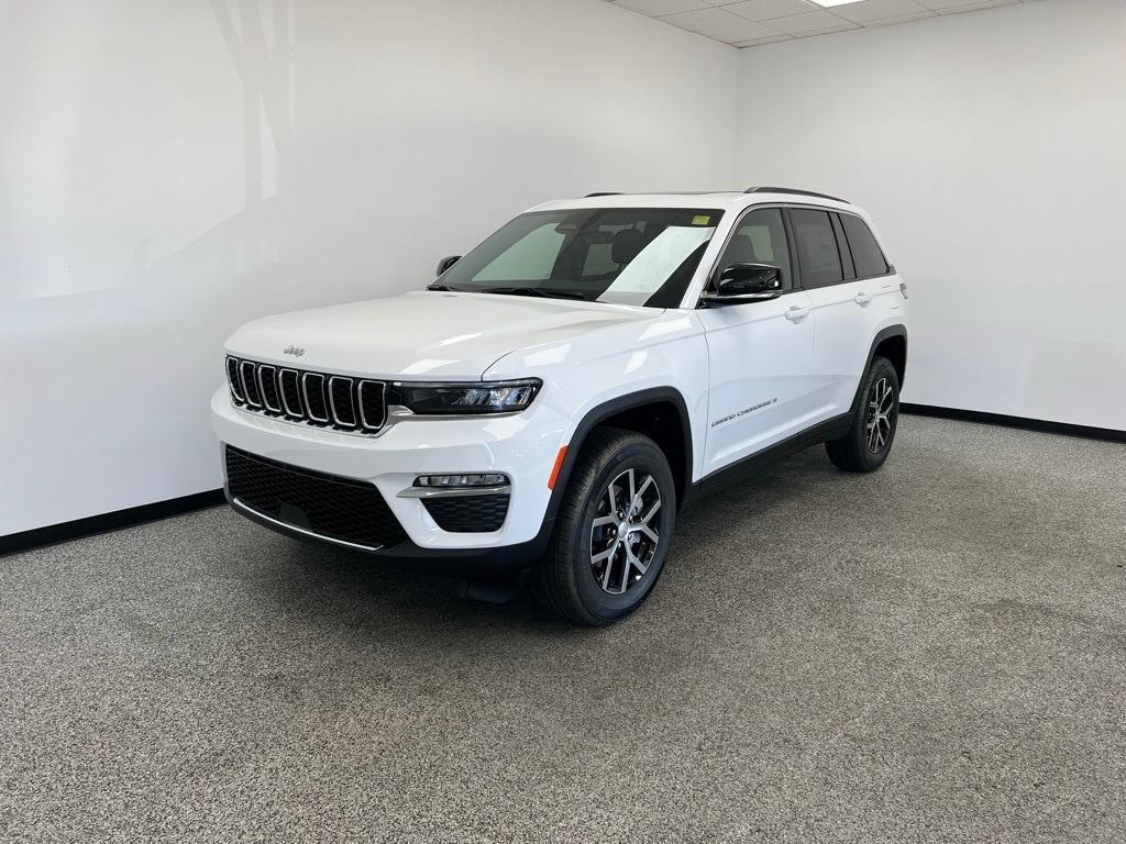 new 2025 Jeep Grand Cherokee car, priced at $42,408