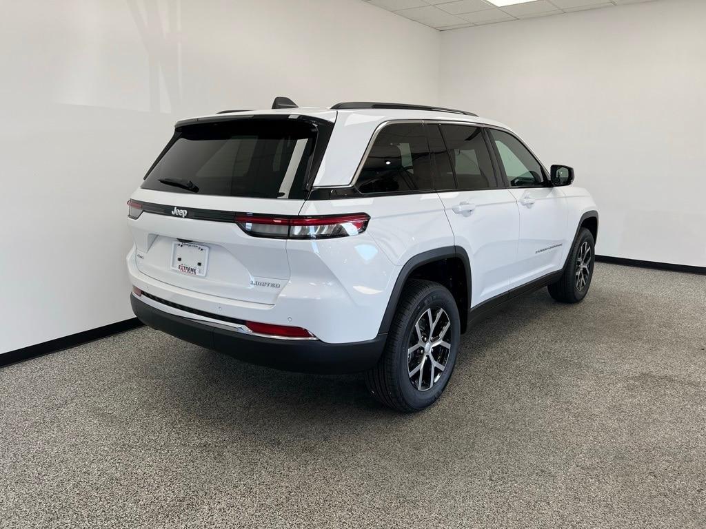 new 2025 Jeep Grand Cherokee car, priced at $42,408