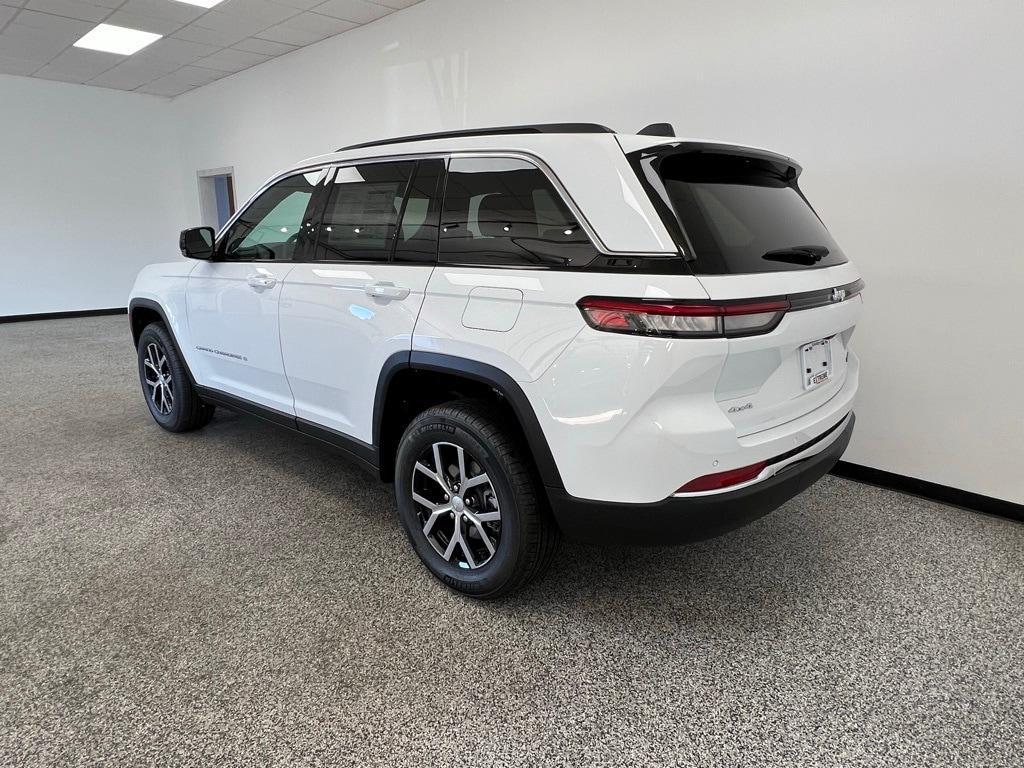 new 2025 Jeep Grand Cherokee car, priced at $42,408