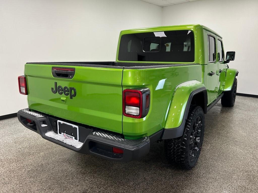 new 2025 Jeep Gladiator car, priced at $42,385