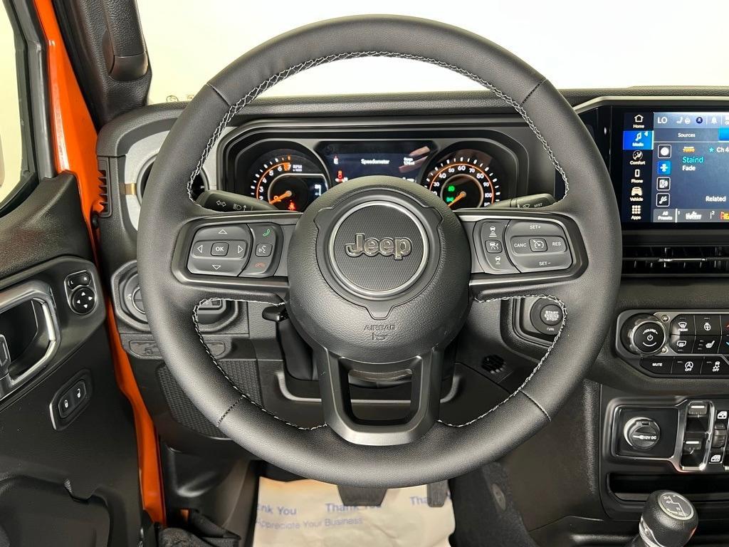 new 2025 Jeep Gladiator car, priced at $45,134
