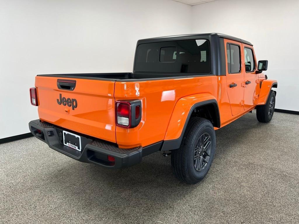 new 2025 Jeep Gladiator car, priced at $45,134