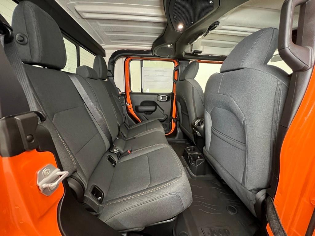 new 2025 Jeep Gladiator car, priced at $45,134