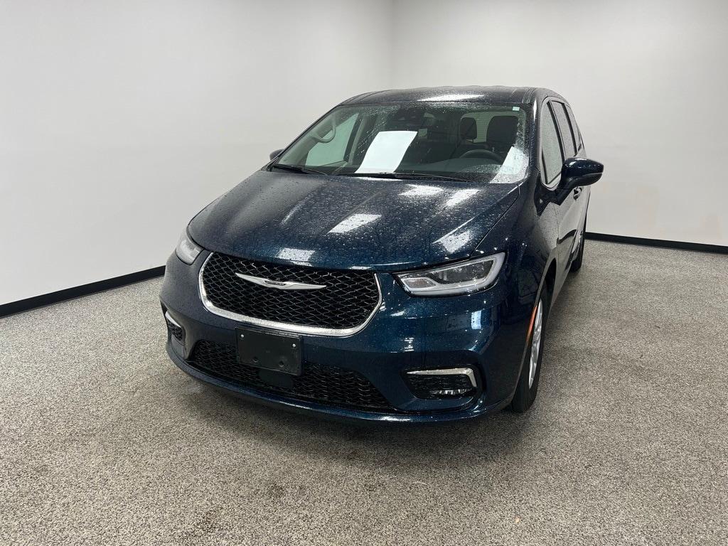 used 2023 Chrysler Pacifica car, priced at $26,400