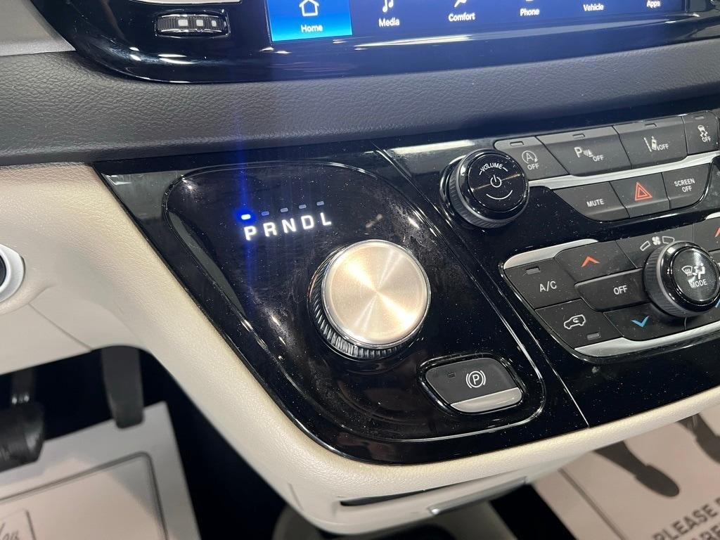 used 2023 Chrysler Pacifica car, priced at $26,400