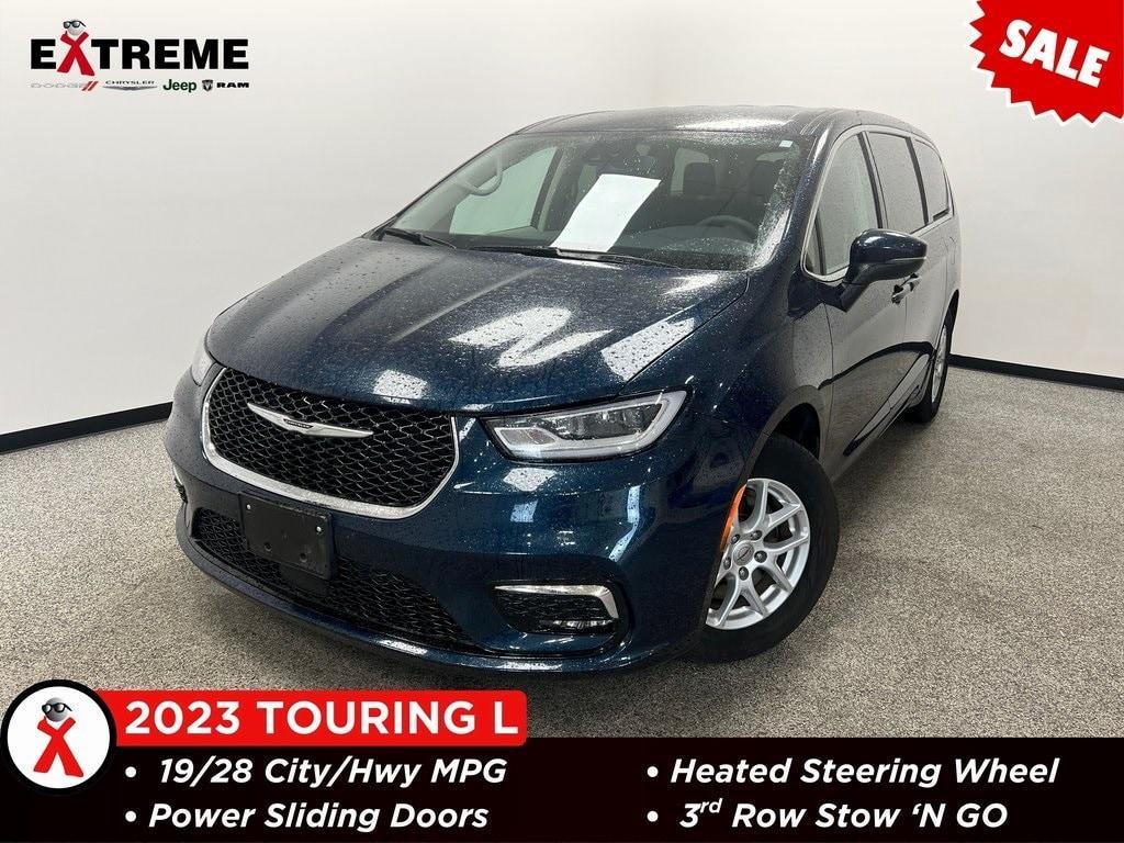 used 2023 Chrysler Pacifica car, priced at $26,400