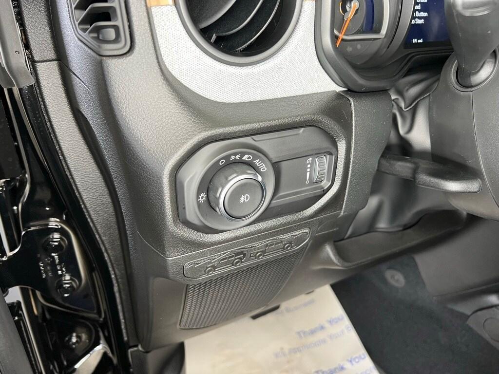 new 2025 Jeep Wrangler car, priced at $45,449