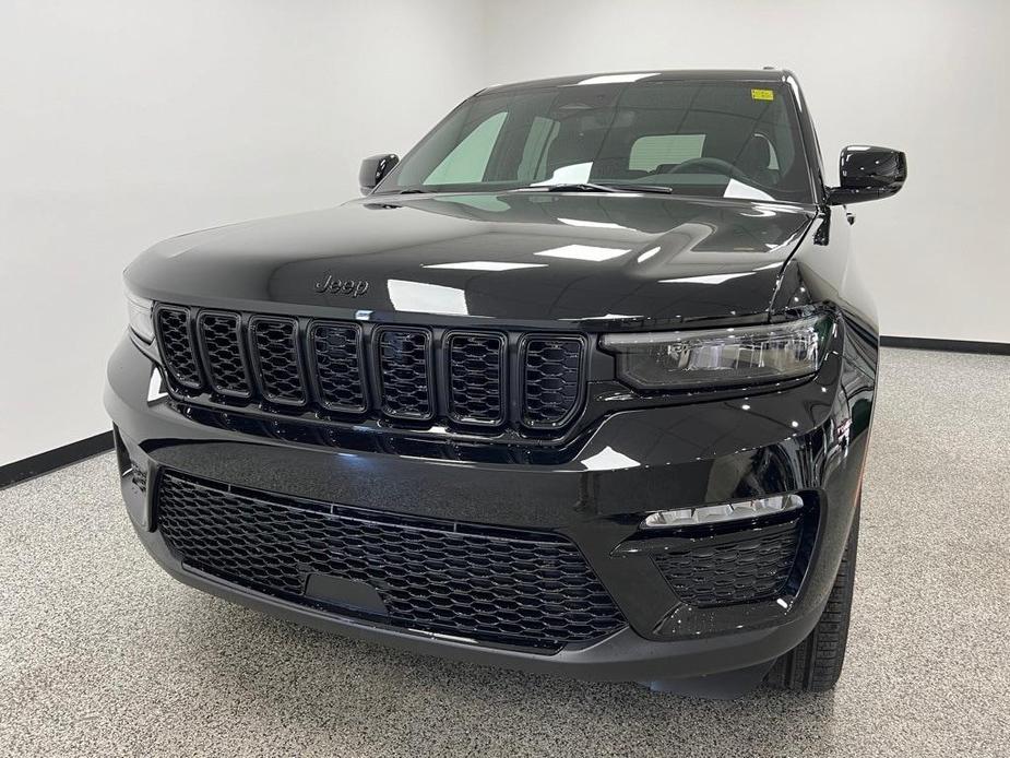 new 2024 Jeep Grand Cherokee car, priced at $45,271