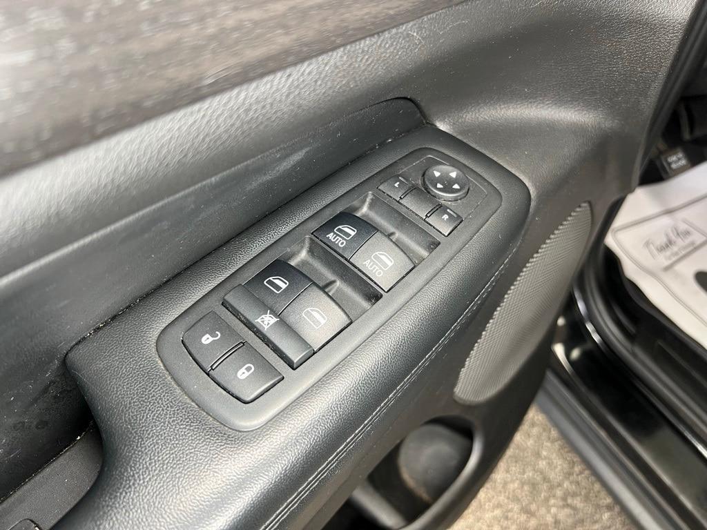 used 2018 Jeep Grand Cherokee car, priced at $13,900