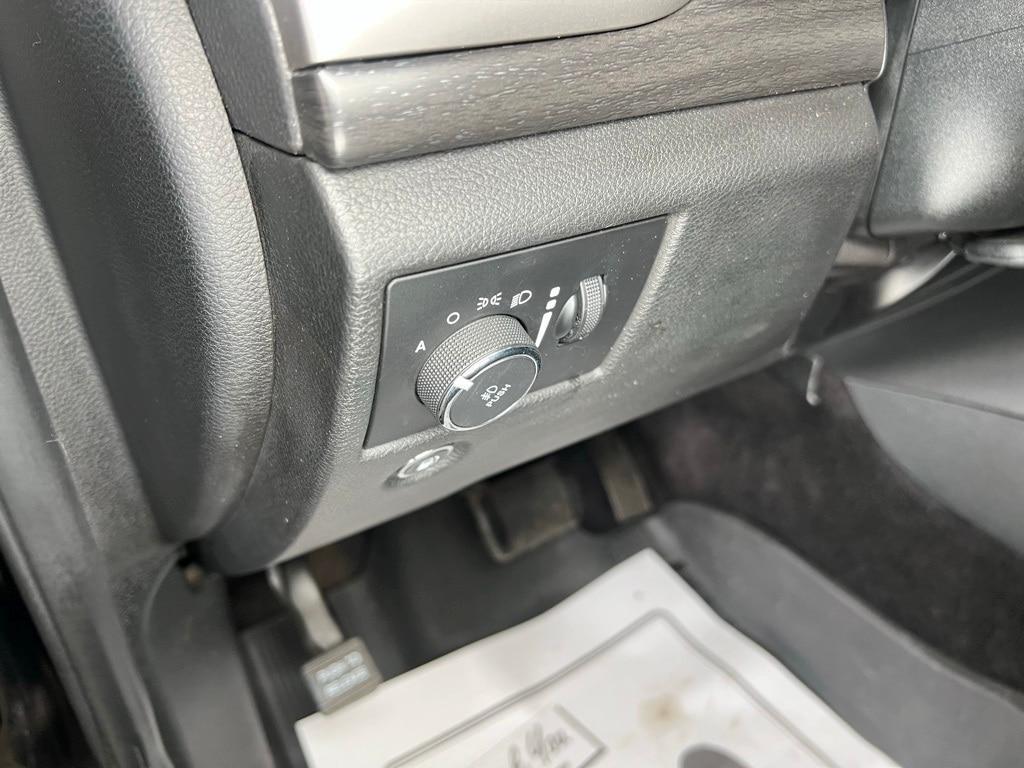 used 2018 Jeep Grand Cherokee car, priced at $13,900