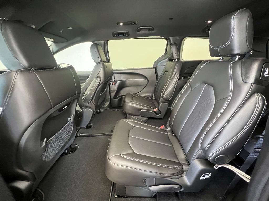 new 2025 Chrysler Pacifica car, priced at $40,719