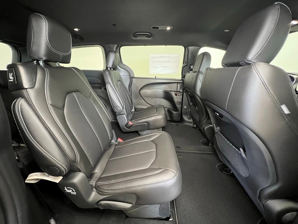 new 2025 Chrysler Pacifica car, priced at $40,719