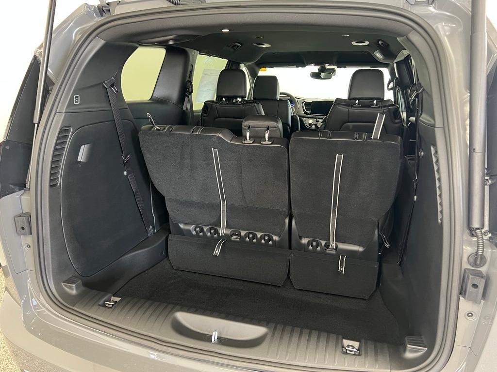 new 2025 Chrysler Pacifica car, priced at $40,719