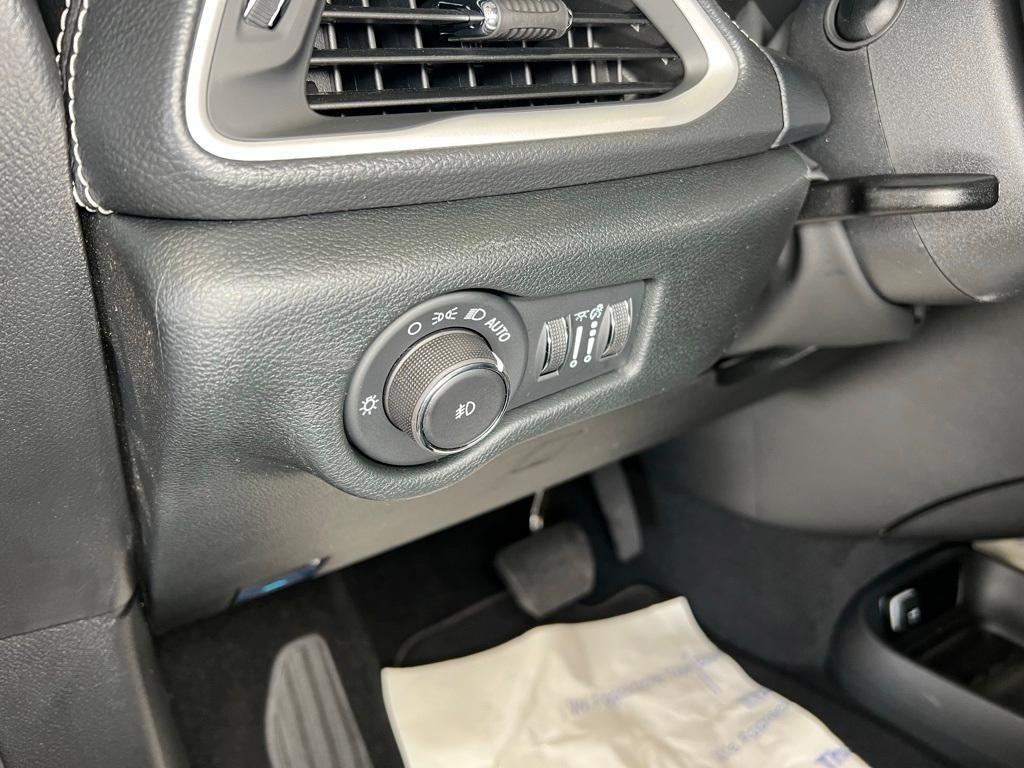 new 2025 Chrysler Pacifica car, priced at $40,719