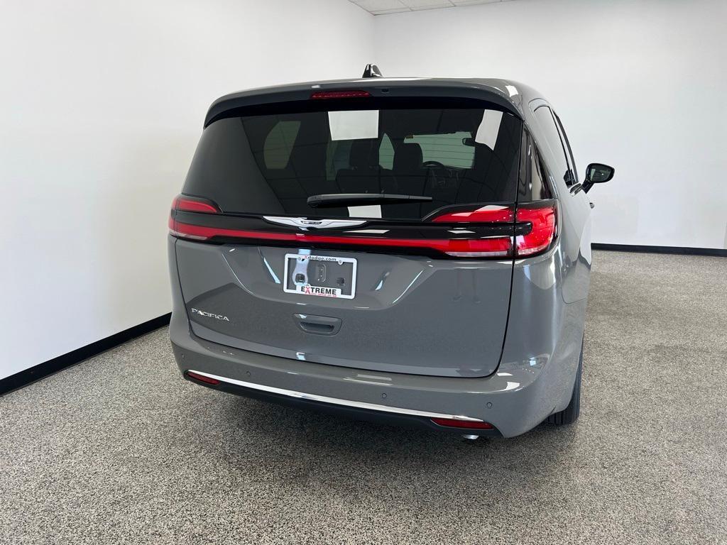 new 2025 Chrysler Pacifica car, priced at $40,719