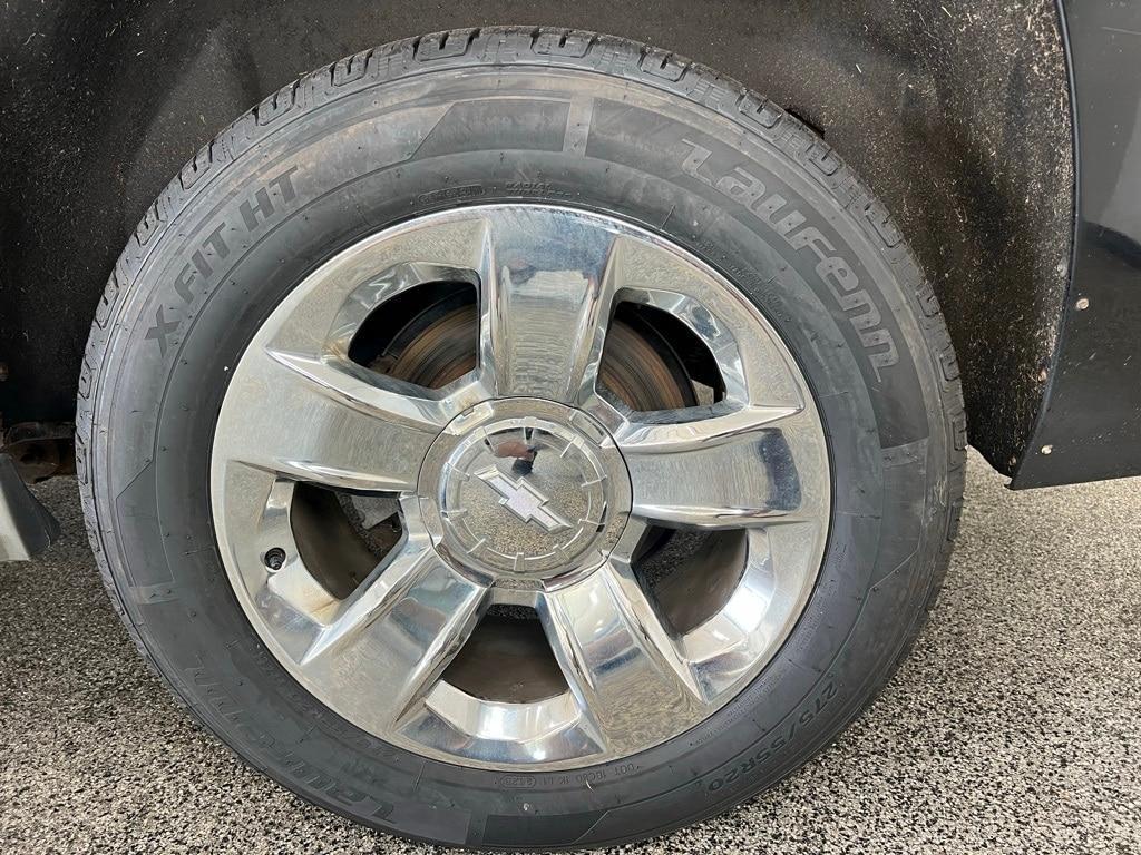 used 2015 Chevrolet Suburban car, priced at $11,900