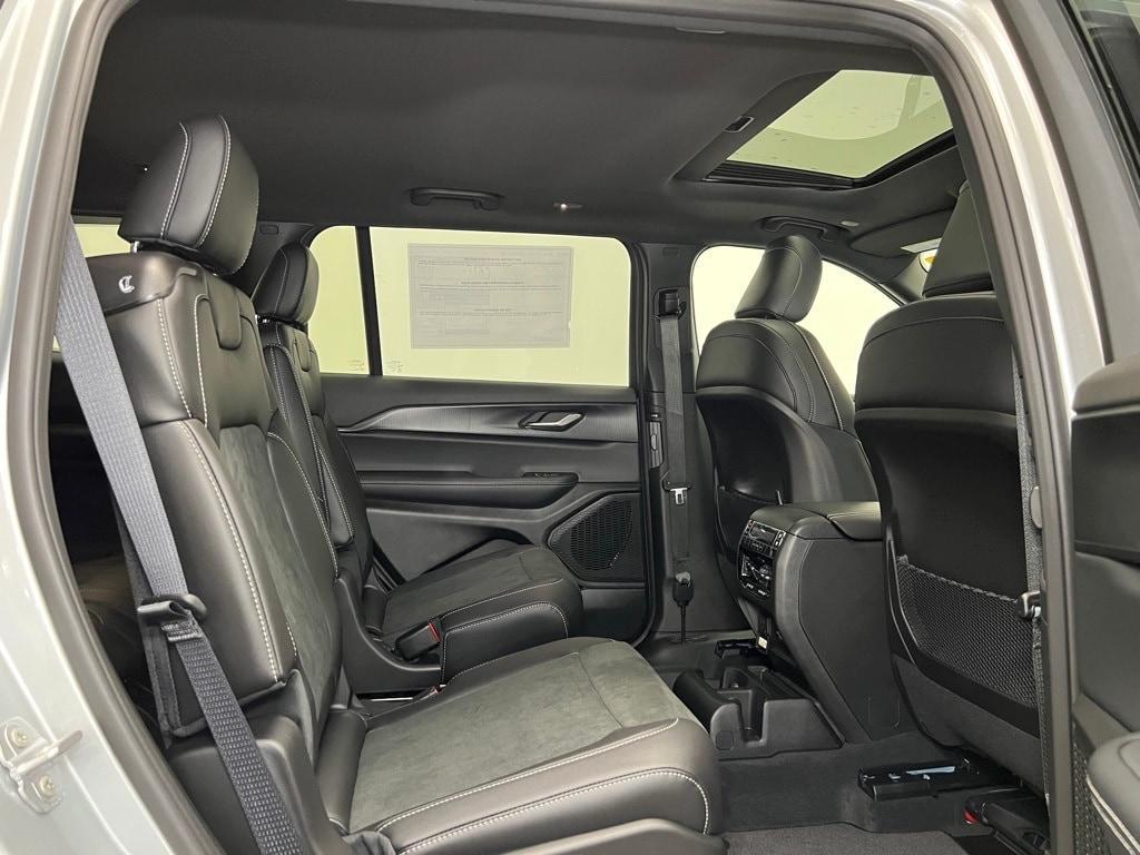 new 2025 Jeep Grand Cherokee L car, priced at $42,482