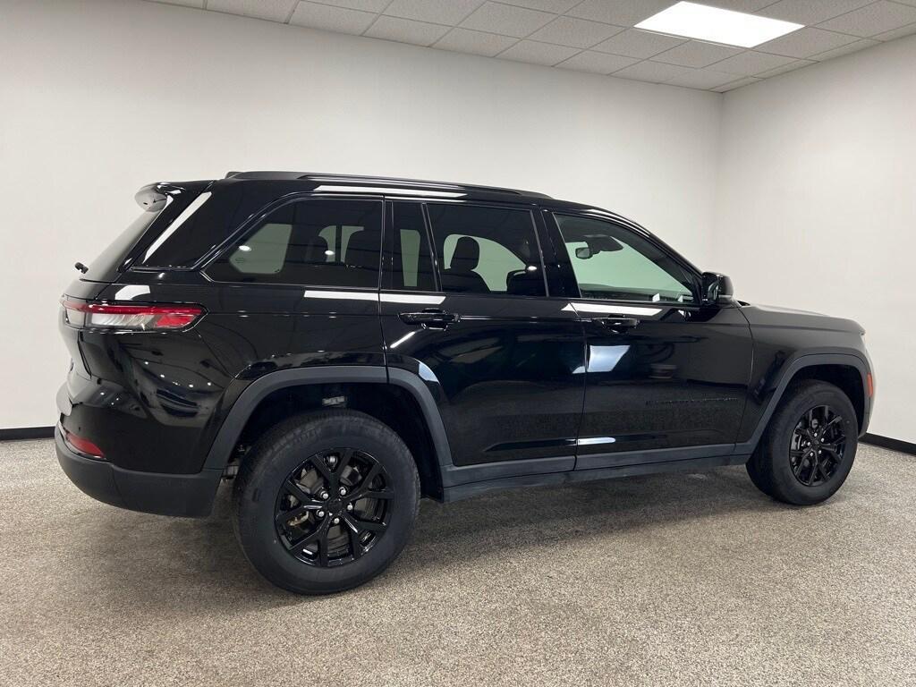 used 2024 Jeep Grand Cherokee car, priced at $38,400