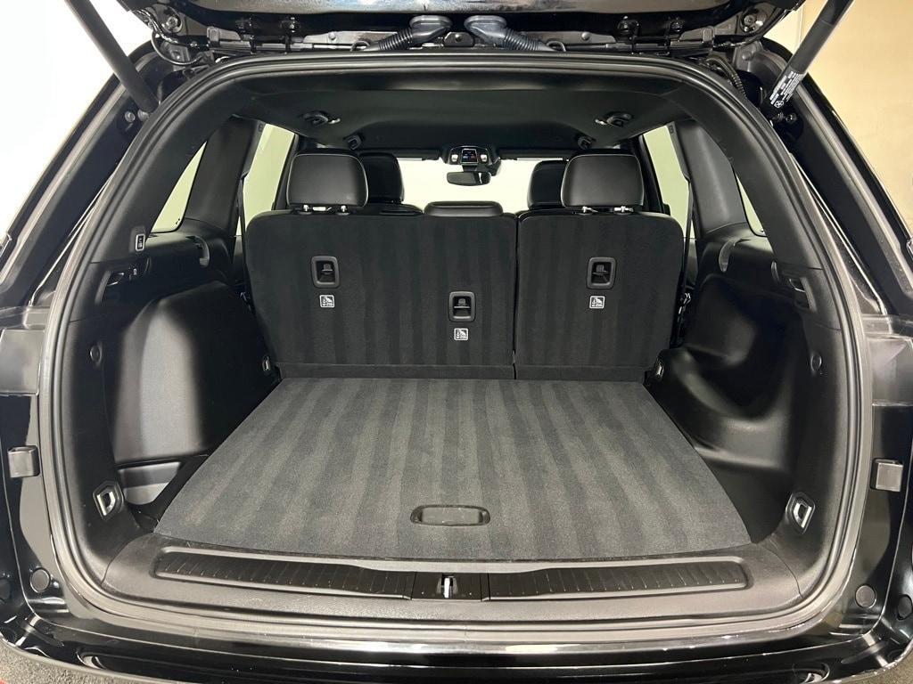 used 2024 Jeep Grand Cherokee car, priced at $38,400