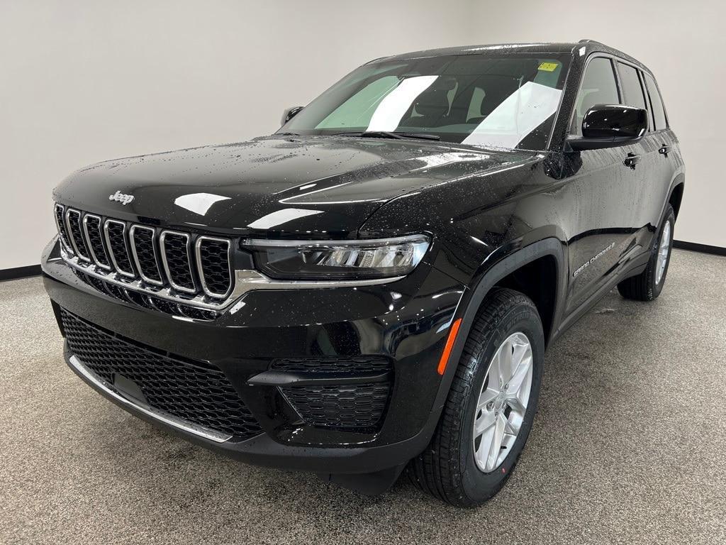 new 2025 Jeep Grand Cherokee car, priced at $38,021