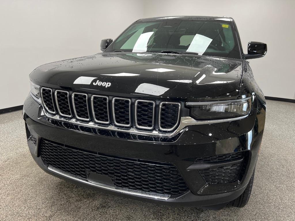 new 2025 Jeep Grand Cherokee car, priced at $38,021