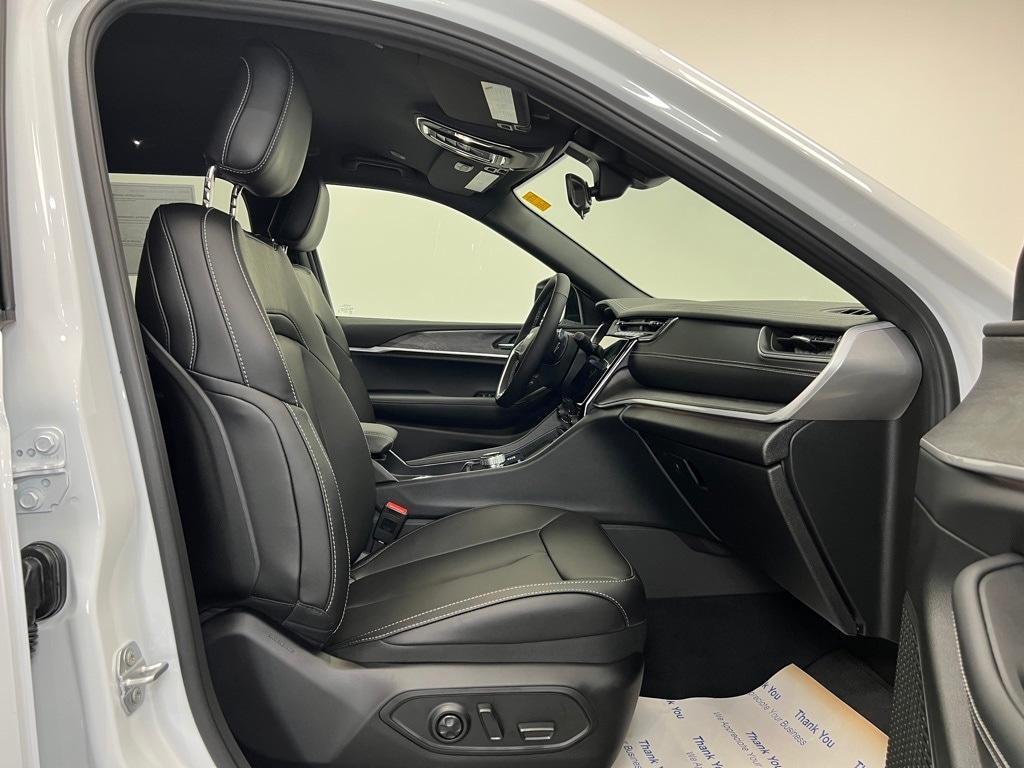 new 2025 Jeep Grand Cherokee L car, priced at $45,558