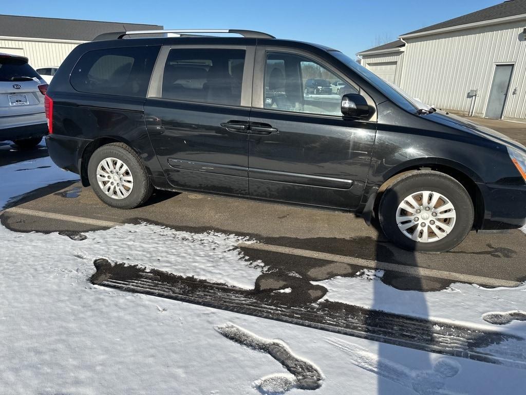 used 2014 Kia Sedona car, priced at $7,800