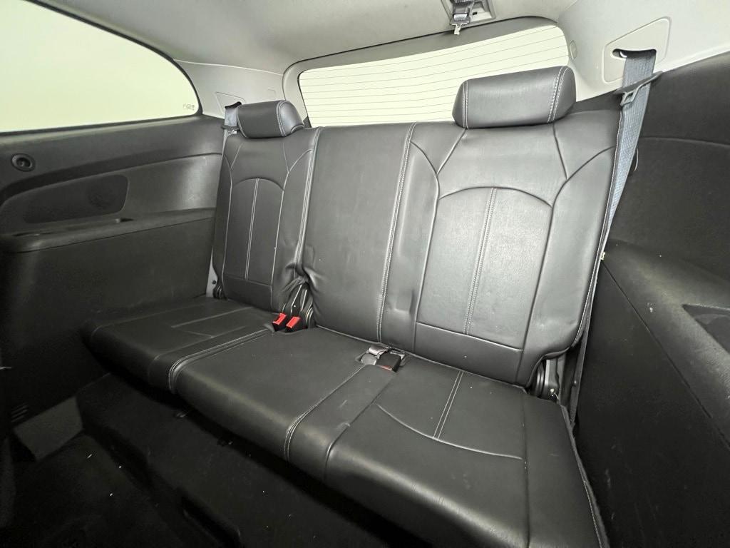 used 2014 Chevrolet Traverse car, priced at $3,900