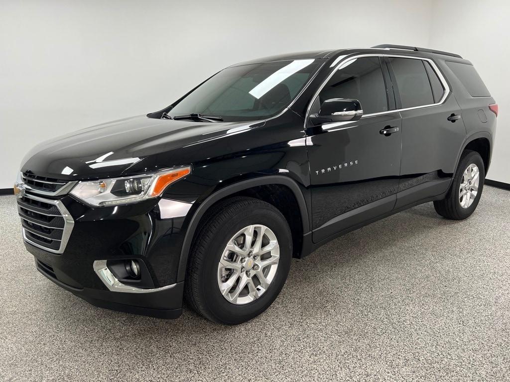 used 2021 Chevrolet Traverse car, priced at $27,500