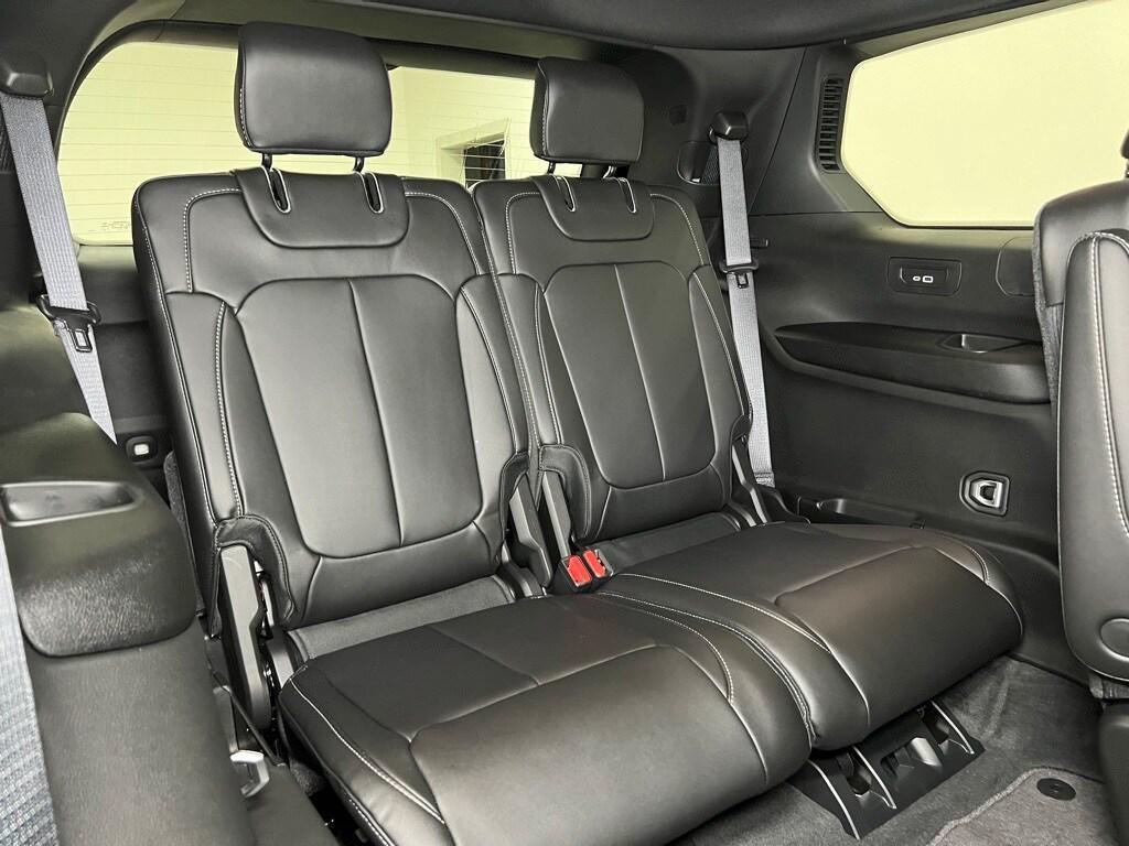 new 2025 Jeep Grand Cherokee L car, priced at $46,094