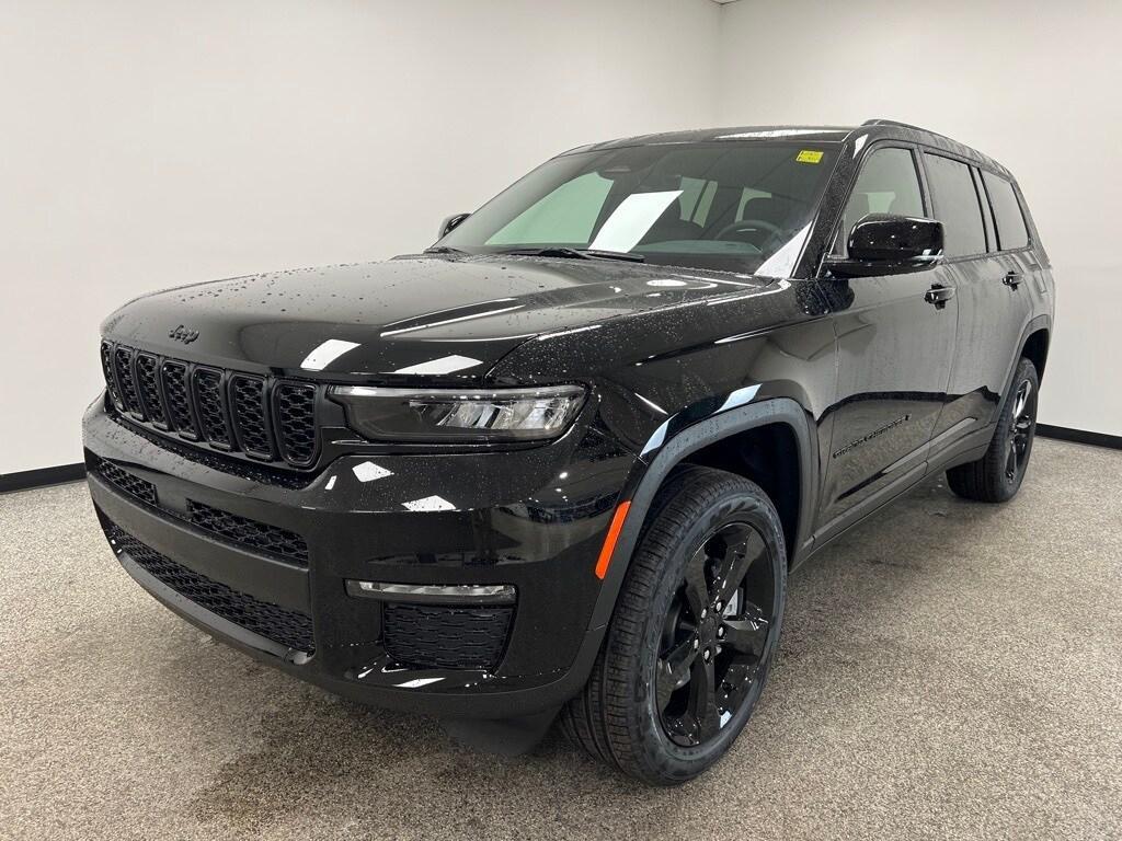 new 2025 Jeep Grand Cherokee L car, priced at $46,094